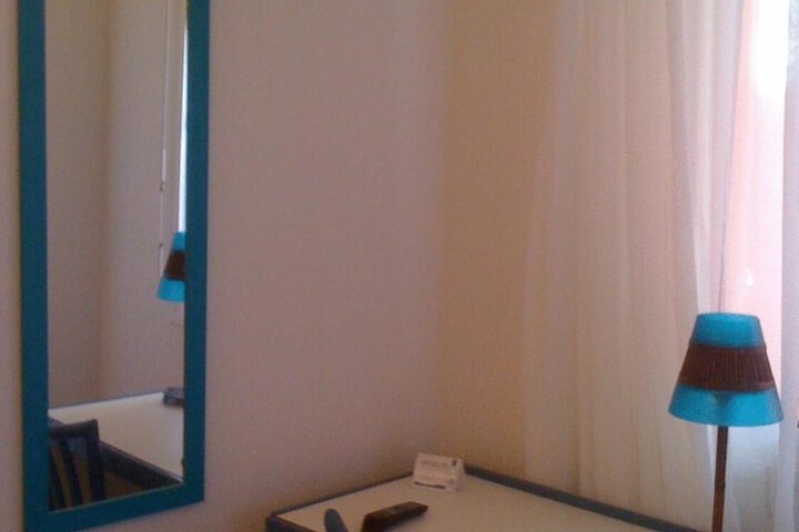 Room 16 of 51