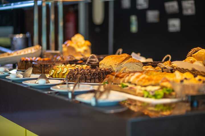 Dining 45 of 54