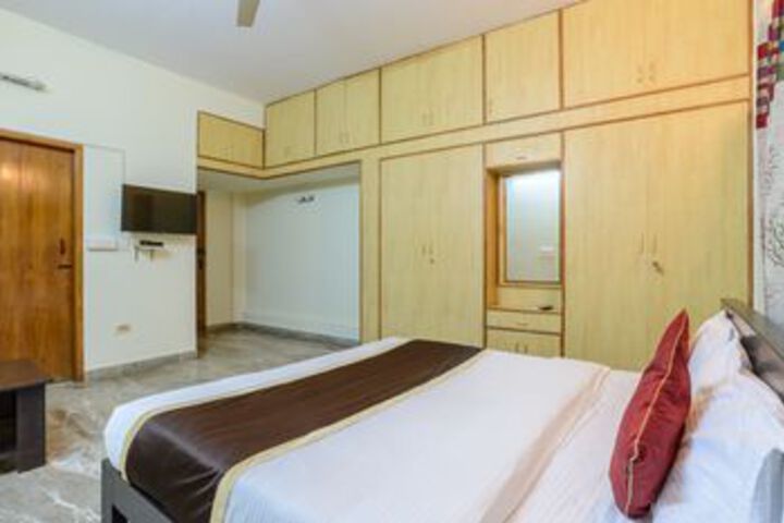 Room 13 of 31