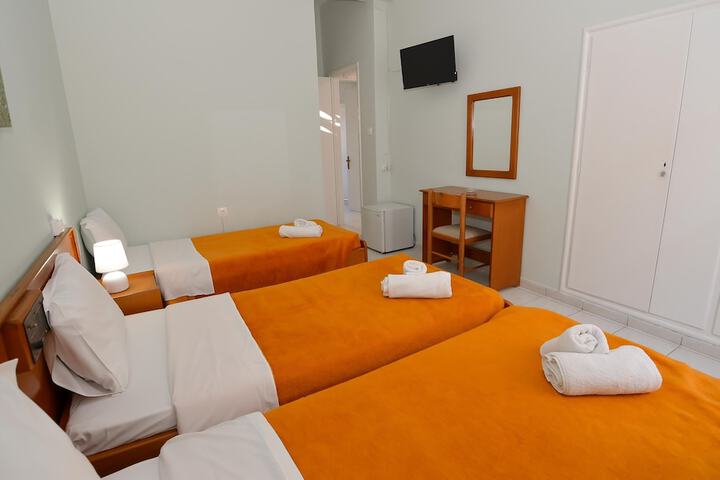 Room 4 of 29