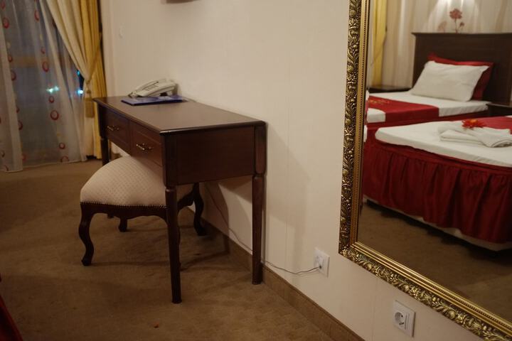 Room 6 of 26