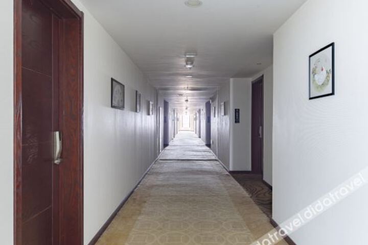 Hotel Interior 6 of 21