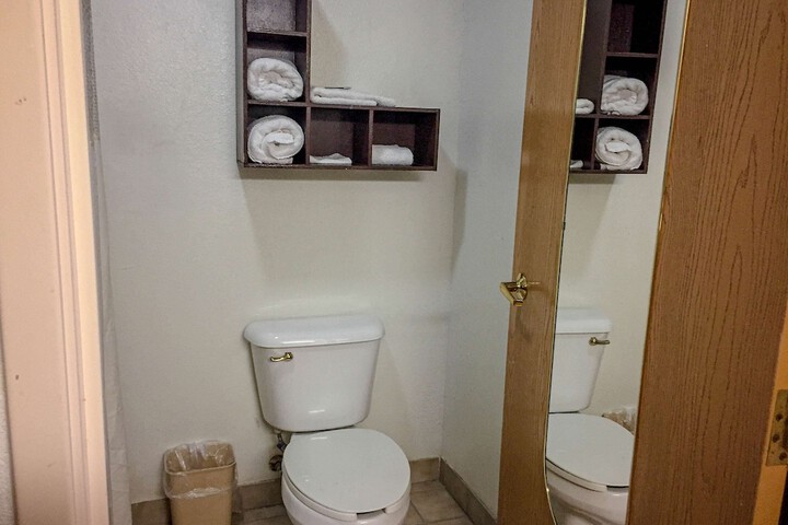 Room 26 of 34