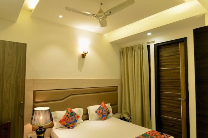 Room 10 of 48