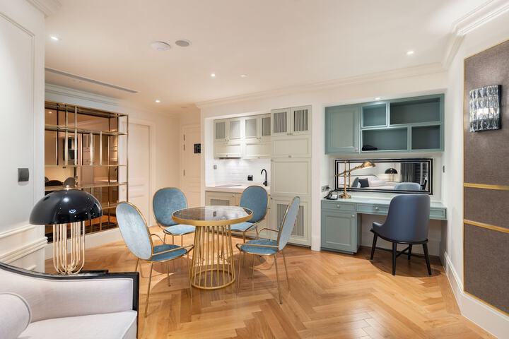 Private kitchenette