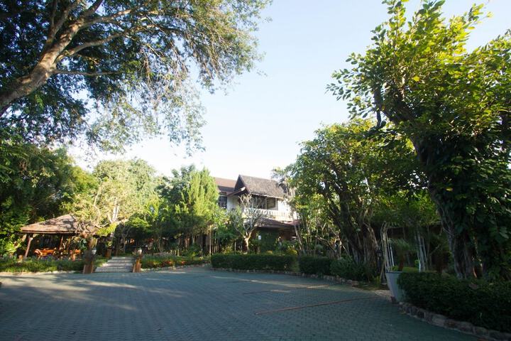 Property Grounds 33 of 45