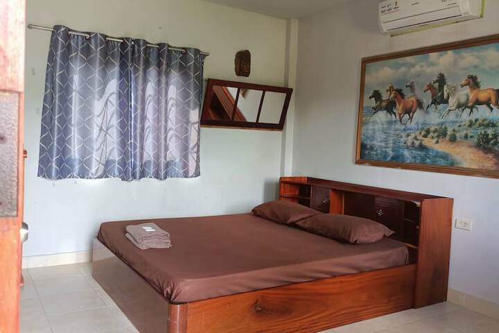 Room 11 of 34