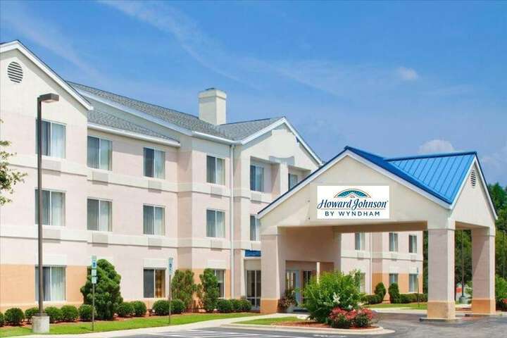 Image of Country Inn & Suites by Radisson Fayetteville I-95(Formerly FairfieldInnbyMarriottFayettevilleI-95)