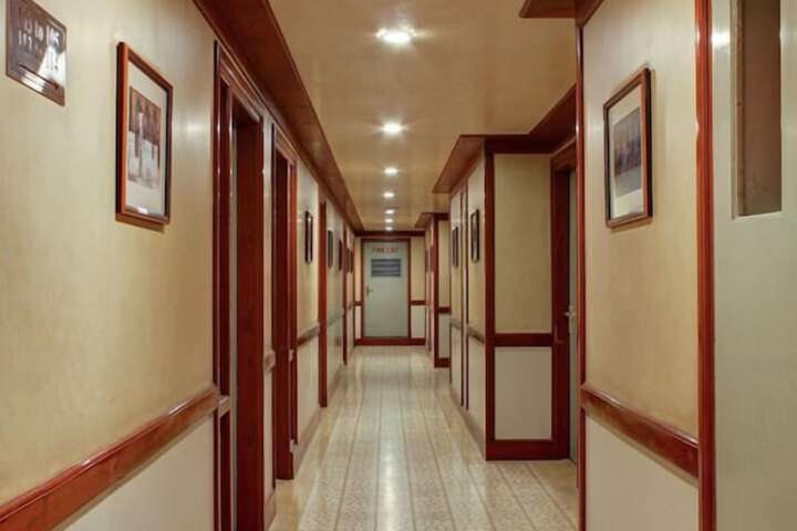 Ballroom/Hall 49 of 65