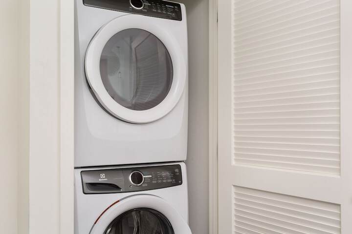 Laundry 30 of 40