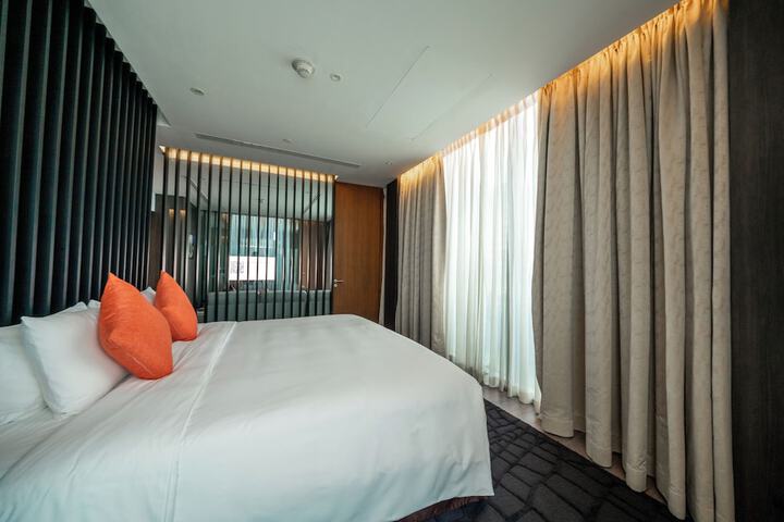 Room 70 of 122