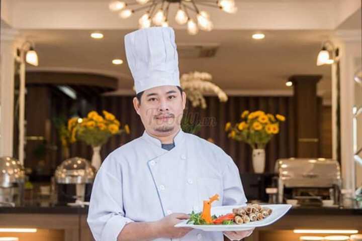 Dining Photos