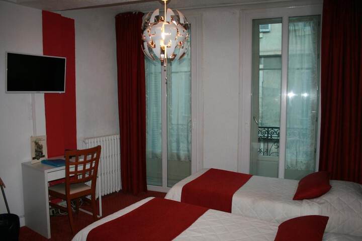 Room 16 of 53