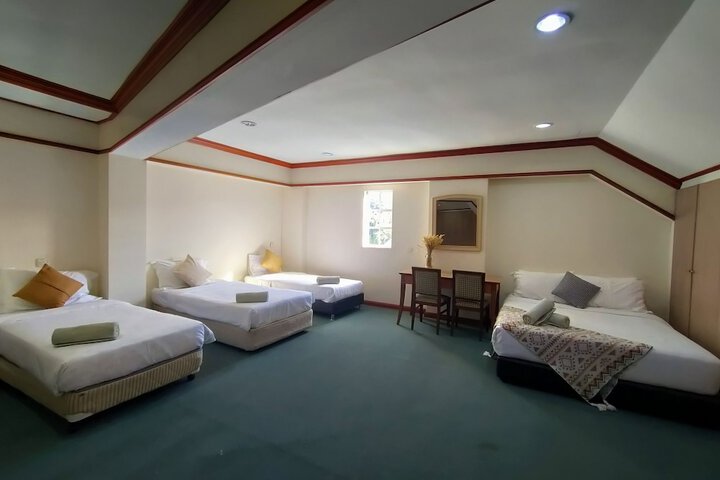 Room 9 of 131