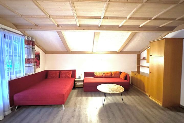 Room 25 of 51