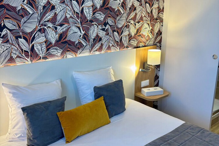Room 14 of 40