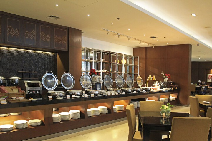 Dining 60 of 74