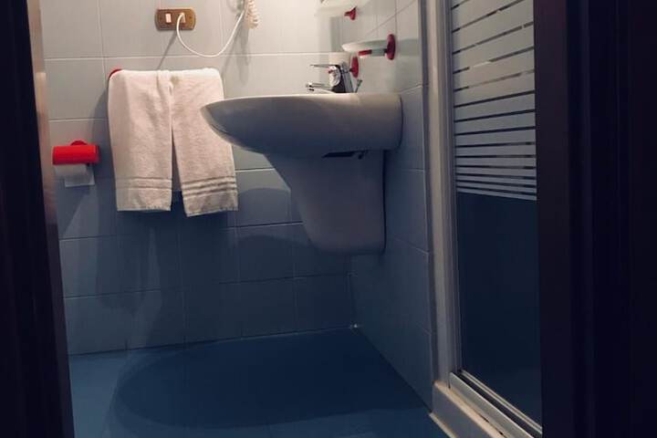 Room 27 of 57