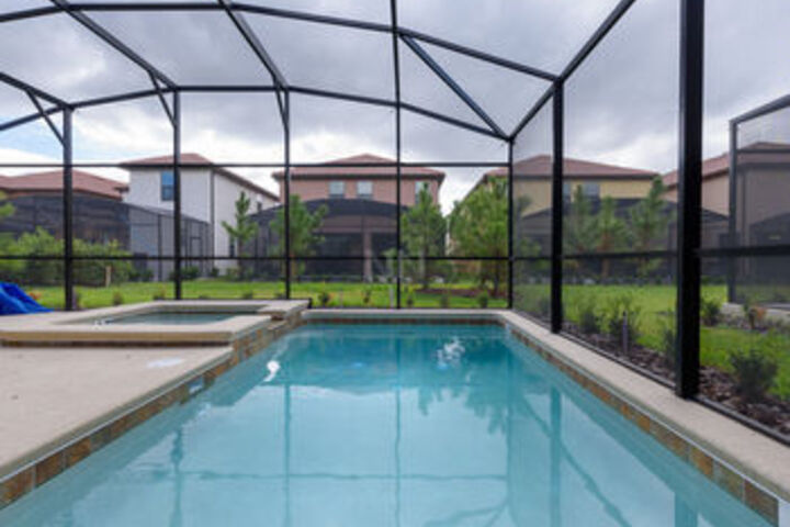 Pool 646 of 687