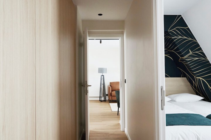 Room 12 of 48