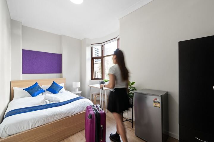 Room 3 of 21