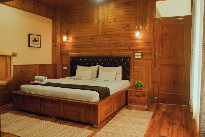Room 2 of 35