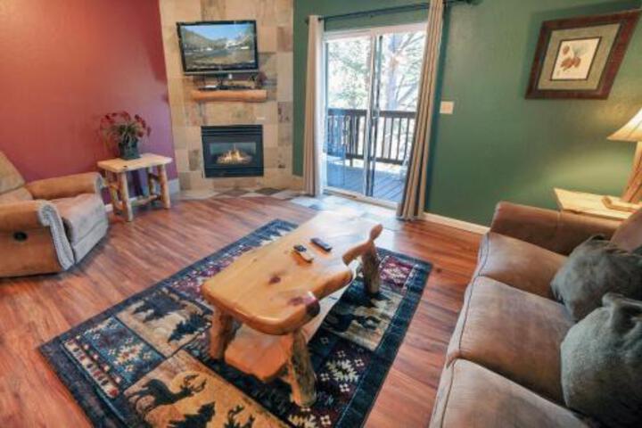 Fawn Valley Inn: 297 in Estes Park, CO