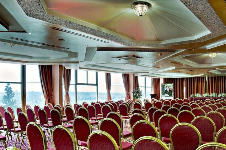 Ballroom/Hall 47 of 63