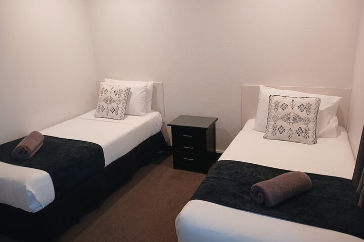 Room 12 of 120