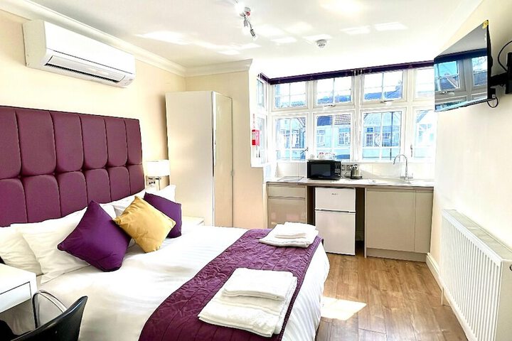 Room 3 of 71
