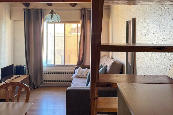 Room 6 of 15