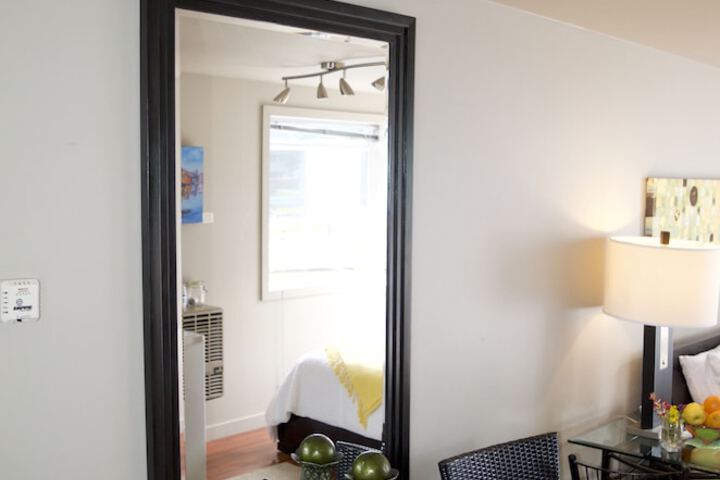 Room 12 of 76