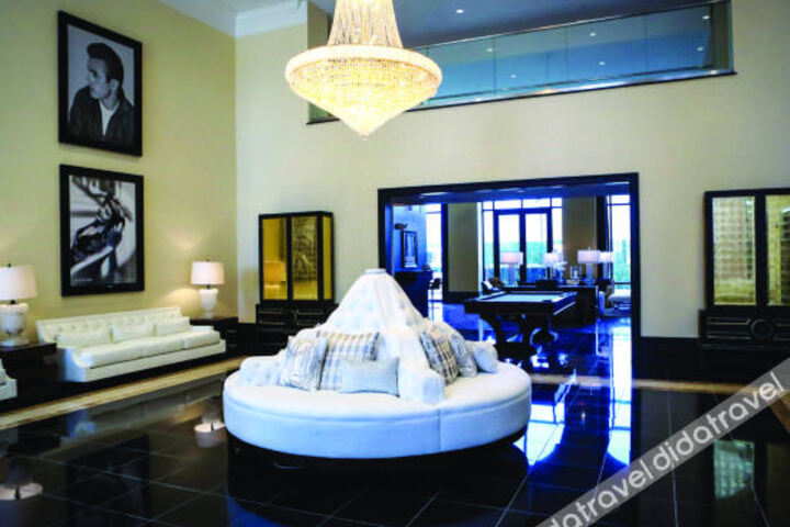Hotel Interior 9 of 36