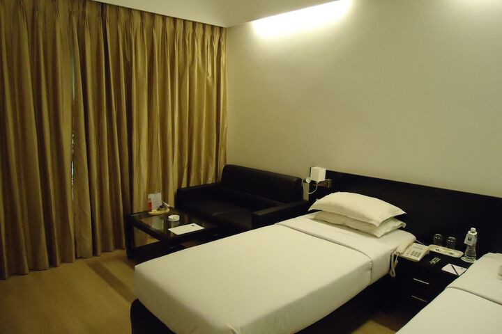 Room 36 of 113