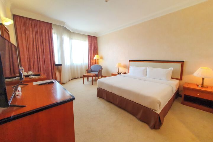 Room 17 of 65