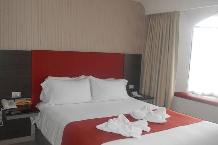 Room 27 of 130