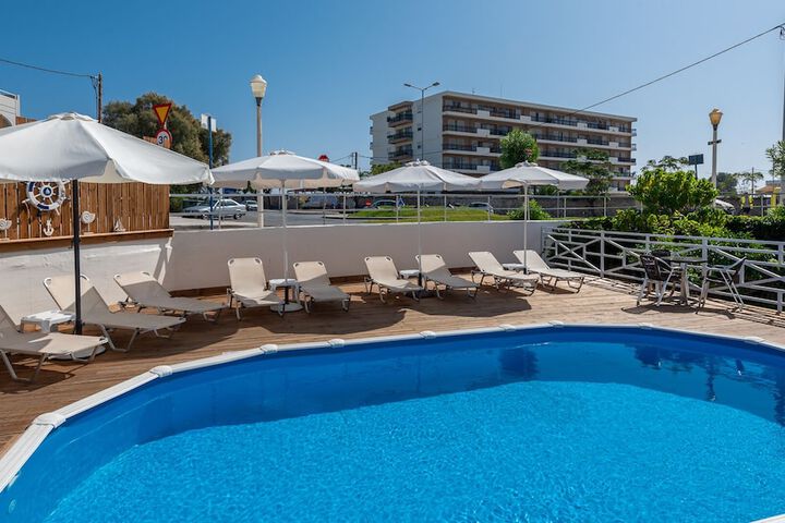 Pools & Facilities