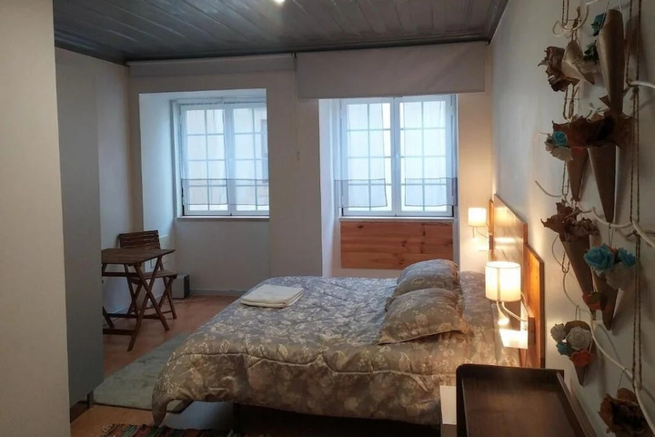 Room 5 of 11