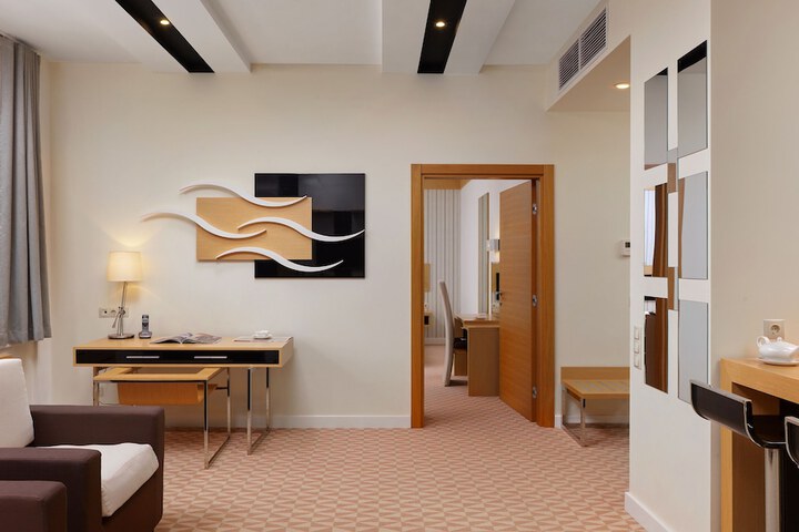 Room 12 of 57