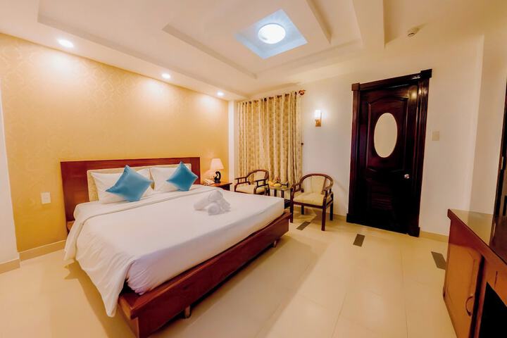 Room 10 of 53