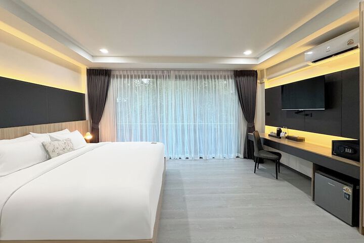 Room 5 of 49