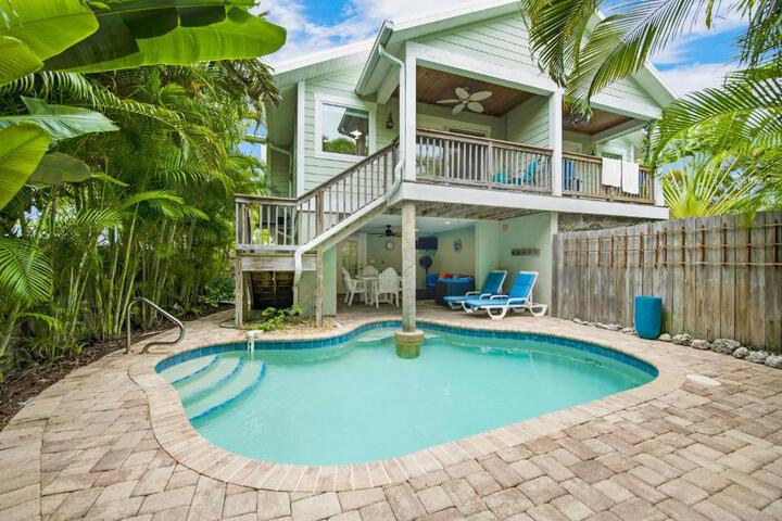 Sea Grape Escape in Holmes Beach, FL