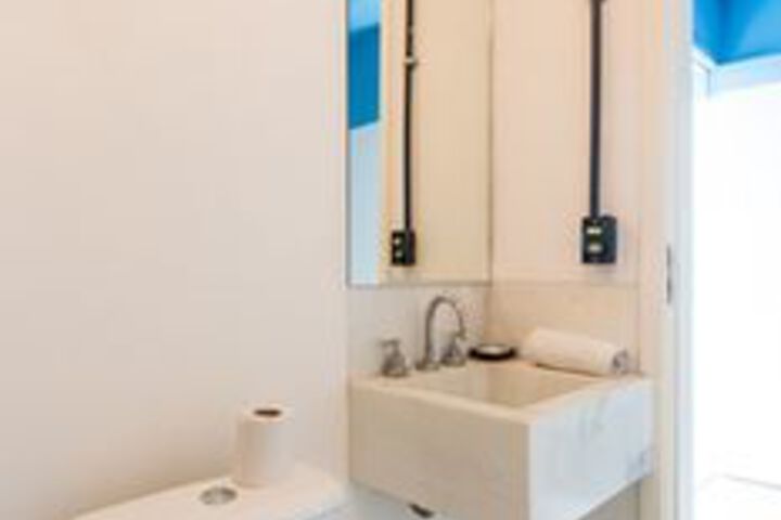 Room 2 of 35