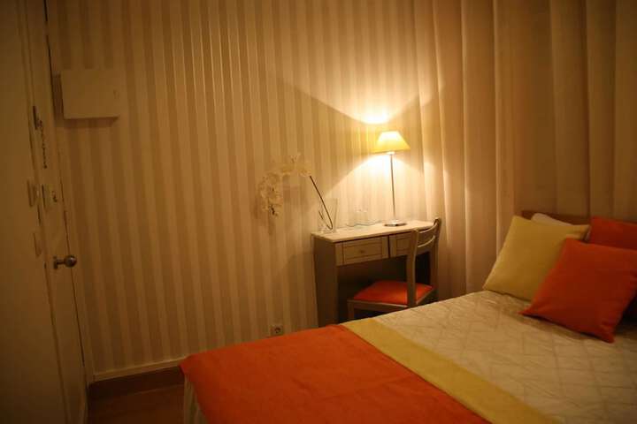 Room 9 of 21
