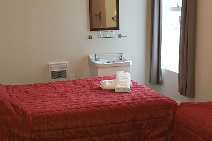 Room 4 of 29
