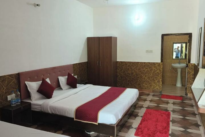 Room 14 of 39