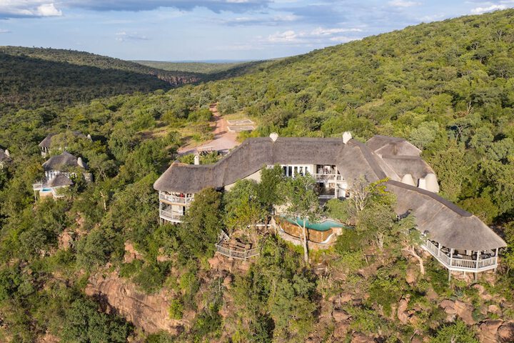 Clifftop Exclusive Safari Hideaway