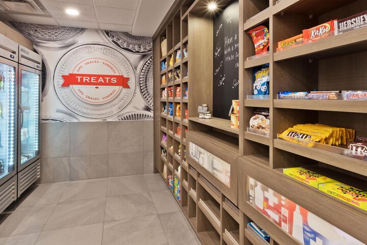 Snack bar