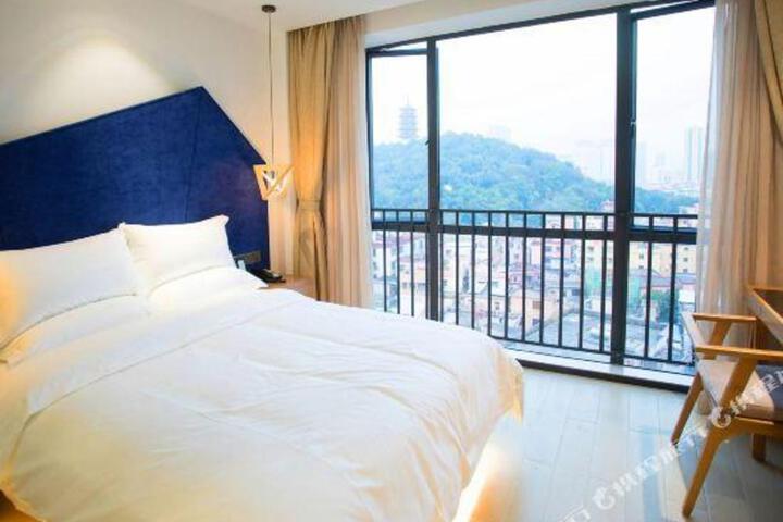 Top Hotel