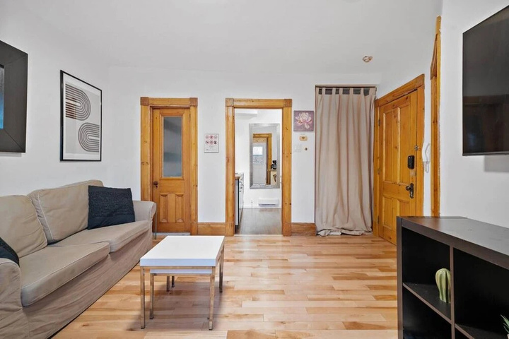 Image of 1-bd 1-wc Newly Renovated Located 5 Minutes From Old Port Montreal